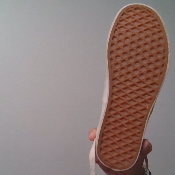 vans womans 6.5 purple skater shoes or everyday shoes barley used! - Picture 6 of 8